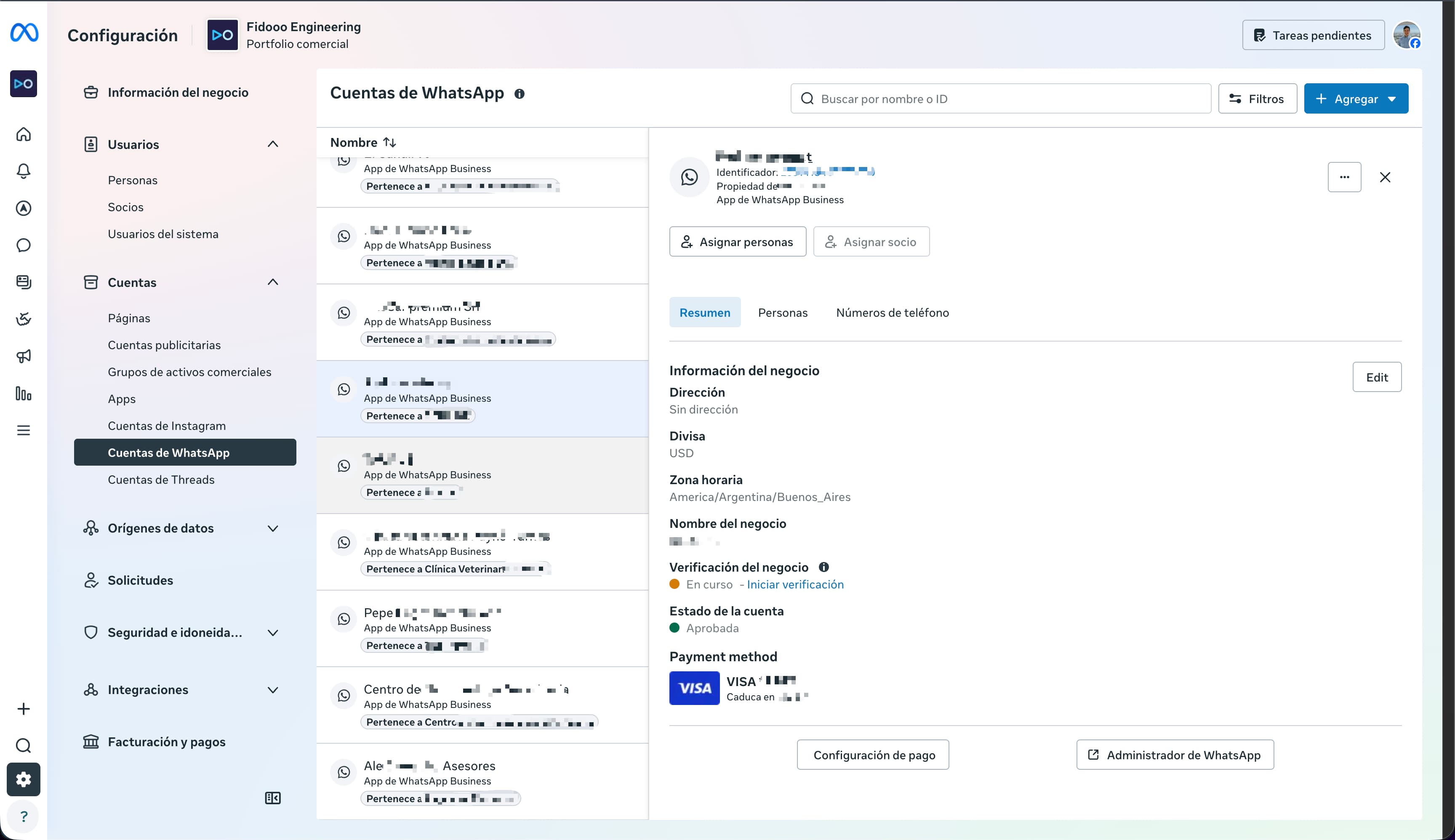 Pantalla Cuentas de WhatsApp mostrando los botones Configuración de pago y Administrador de WhatsApp